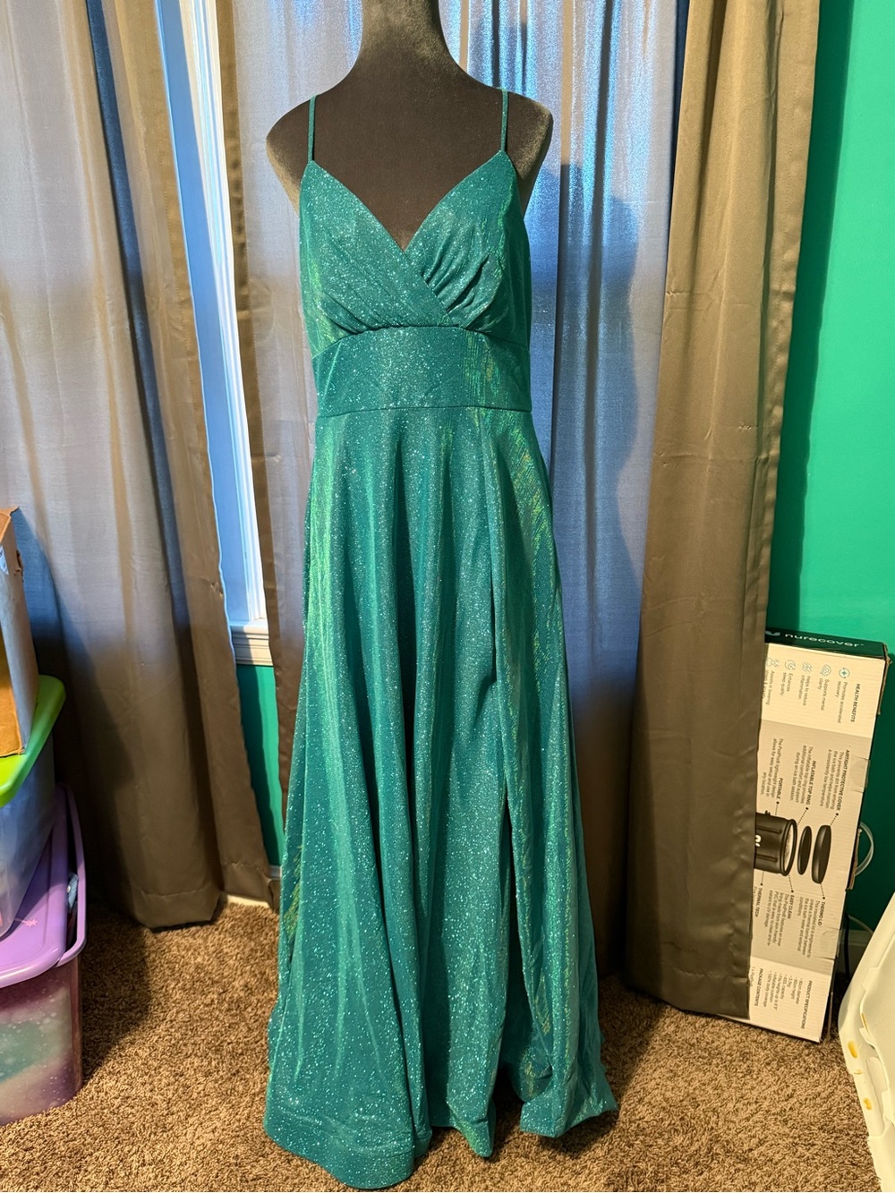 Elegant Teal Sparkle Spaghetti-Strap Evening Dress